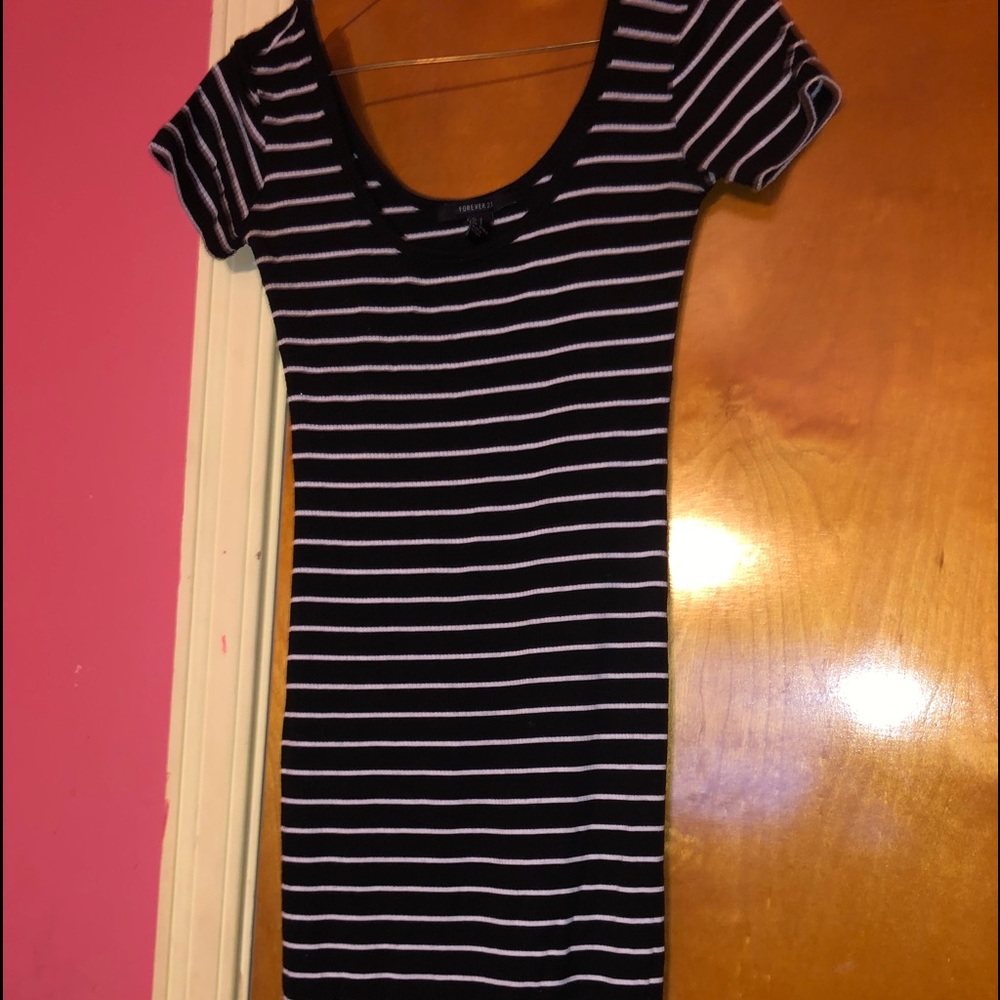 Black and white, curve hugging forever 21 dress